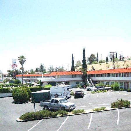 Desert Inn Motel Барстоу Экстерьер фото